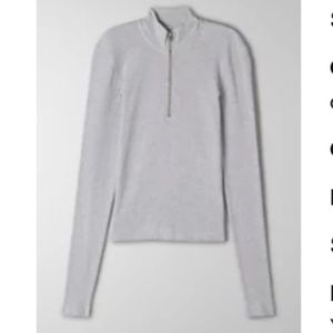 NWOT Aritzia TNA Longlseeve